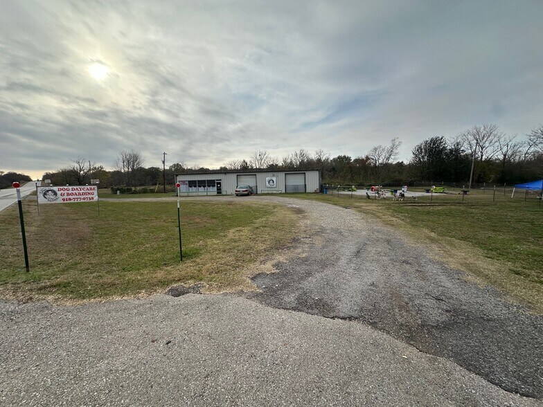 More Photos Of 465164 US-64 Hwy, Sallisaw General Retail For Sale