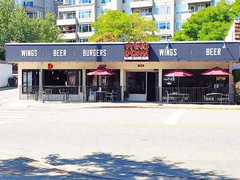 Primary Photo Of 228-232 Central Way, Kirkland Restaurant For Lease