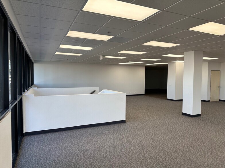 More Photos Of 2850 E El Presidio St, Long Beach Industrial For Sale