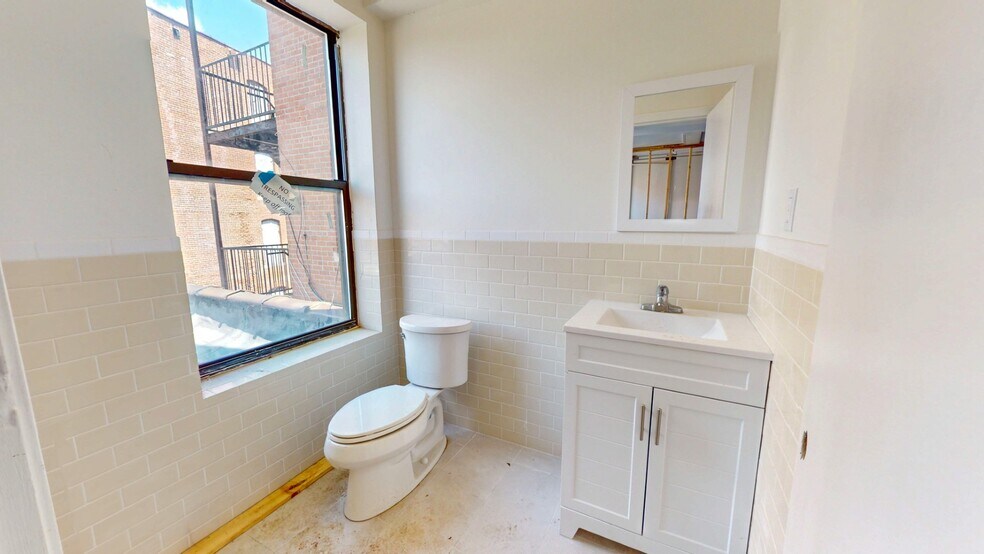 More Photos Of 158 Grand St, Waterbury Office For Sale