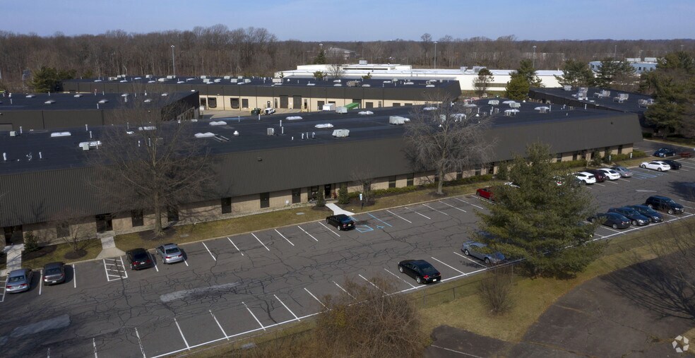 More Photos Of 200 Rittenhouse Cir, Bristol Distribution For Lease