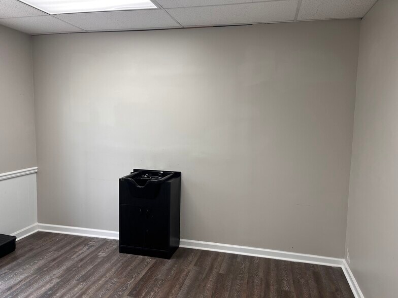 More Photos Of 11080 Old Roswell Rd, Alpharetta Loft Creative Space For Lease