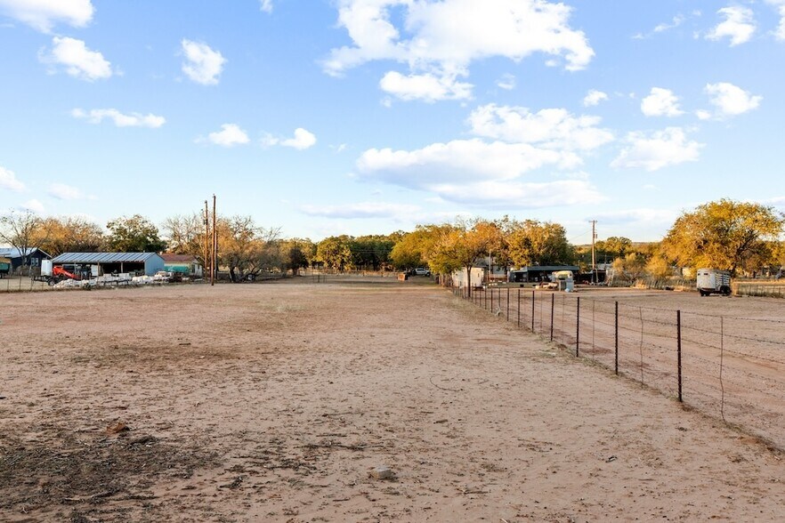 More Photos Of 1731 W US Highway 290, Fredericksburg Office Residential For Sale