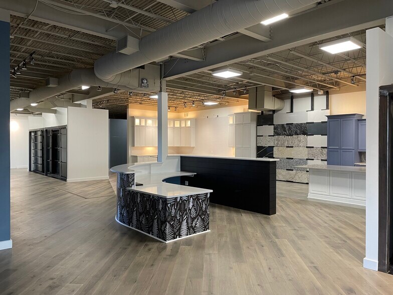 More Photos Of 3841 Ranch Road 620 S, Austin Light Distribution For Lease