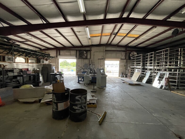 More Photos Of 3489 All American Blvd, Orlando Warehouse For Sale