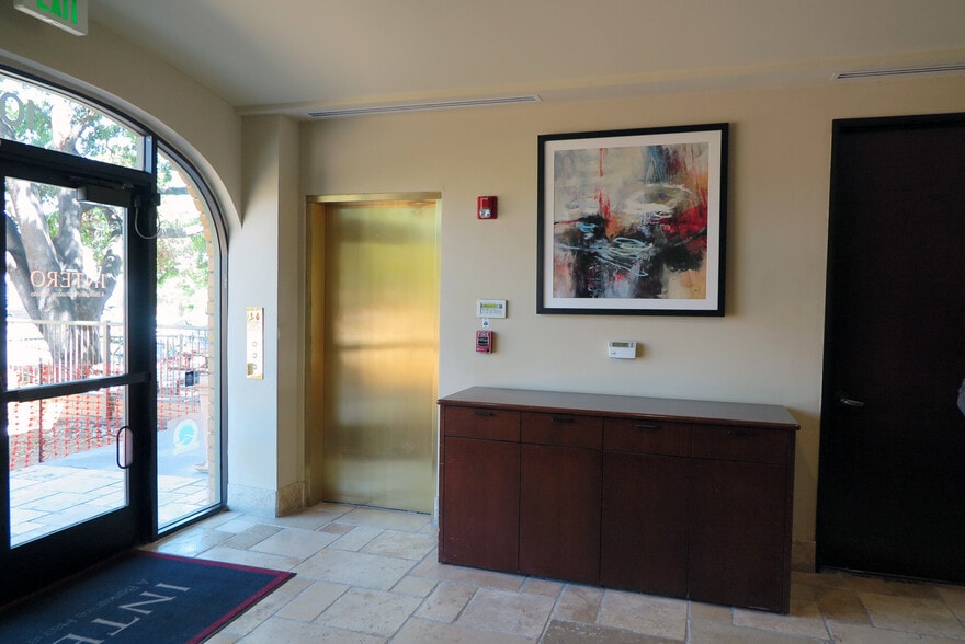 More Photos Of 10275 N De Anza Blvd, Cupertino Medical For Lease
