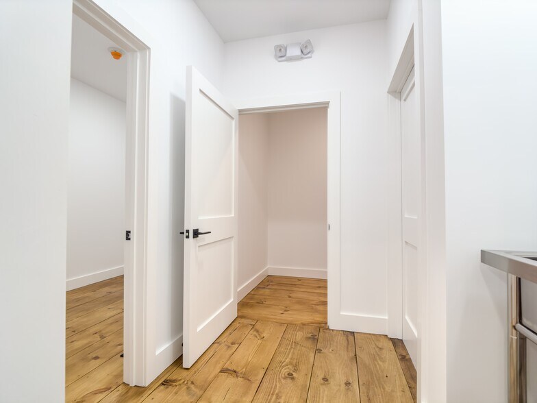 More Photos Of 132 E Genesee St, Syracuse Apartments For Lease