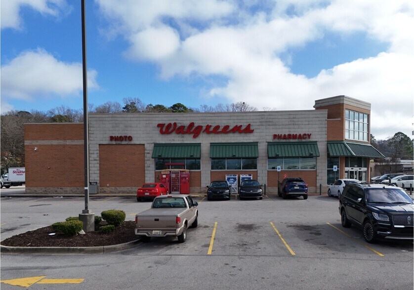 More Photos Of 9325 Parkway E, Birmingham Drugstore For Sale