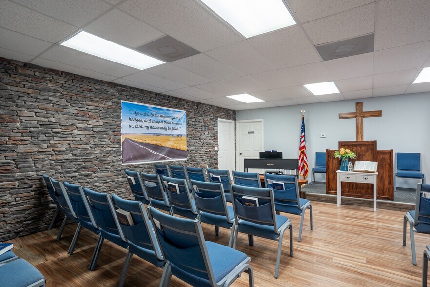 More Photos Of 3999 Highway PP, Poplar Bluff Medical For Sale