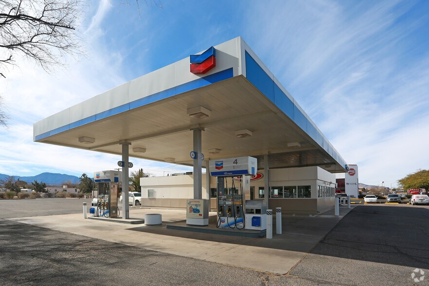 Primary Photo Of 1796 E Fry Blvd, Sierra Vista Service Station For Lease