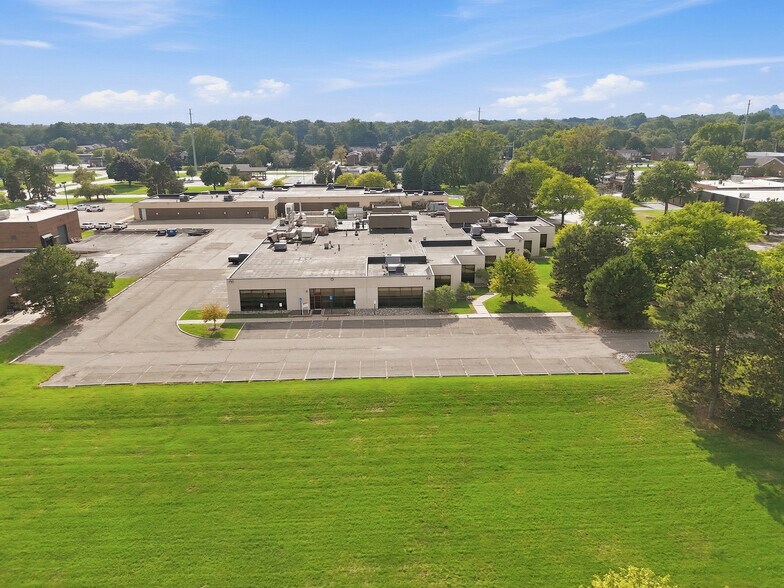 More Photos Of 15201 Mercantile Dr, Dearborn Light Manufacturing For Sale