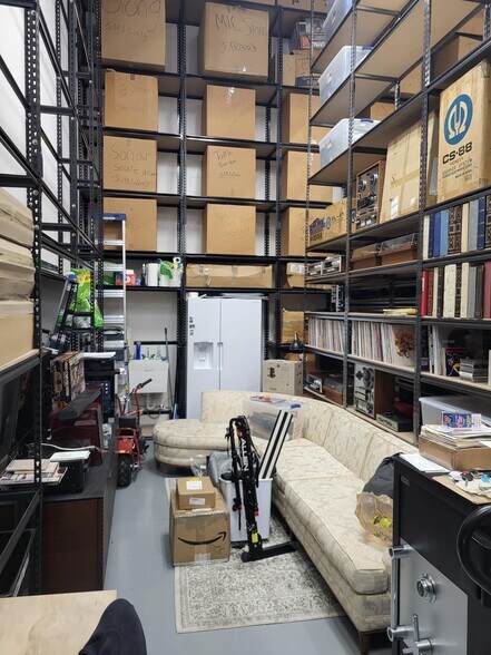 More Photos Of 16131 Performance, Naples Flex For Sale