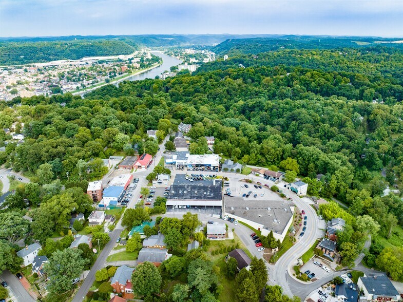 More Photos Of 1005-1011 Bridge Rd, Charleston Storefront Retail Office For Sale