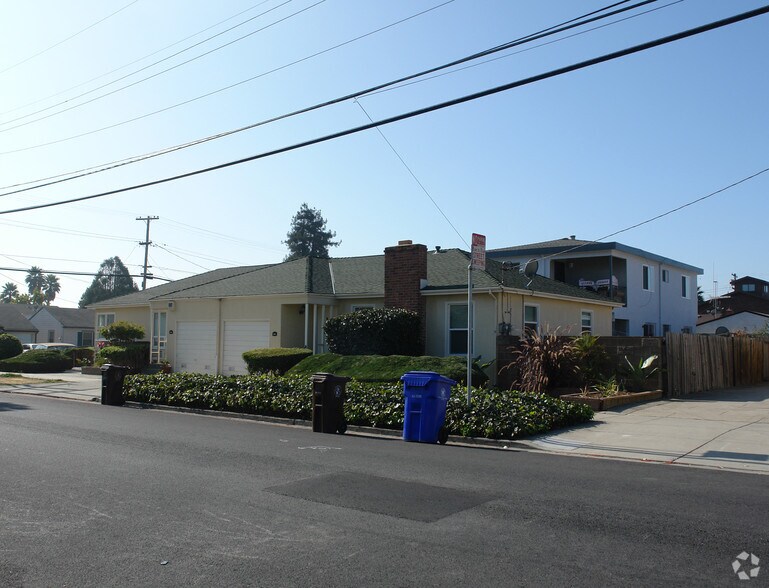 Primary Photo Of 903 Humboldt St, Richmond Apartments For Sale