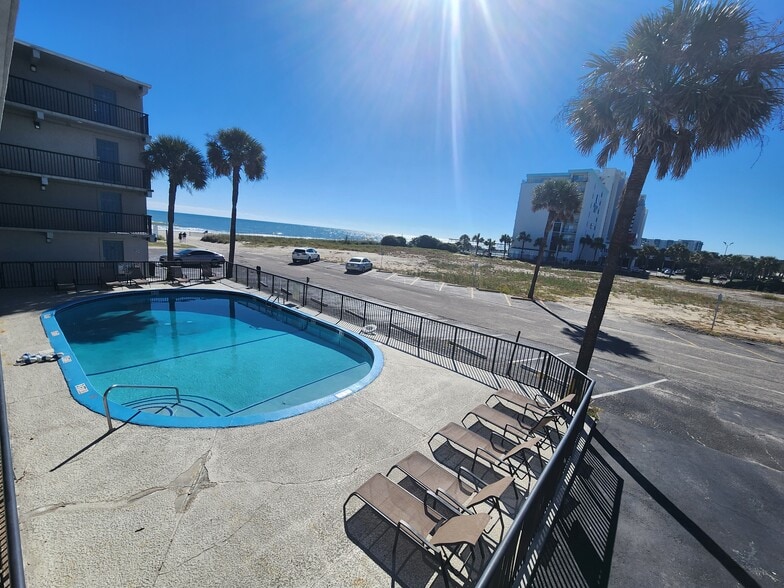 More Photos Of 2711 S Ocean Blvd, Myrtle Beach Hotel For Sale