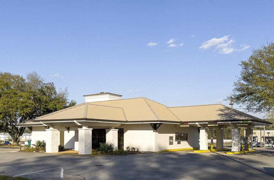More Photos Of 1825 Hwy 39 N, Meridian Bank For Sale