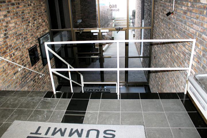 More Photos Of 860 Summit St, Elgin Medical For Lease