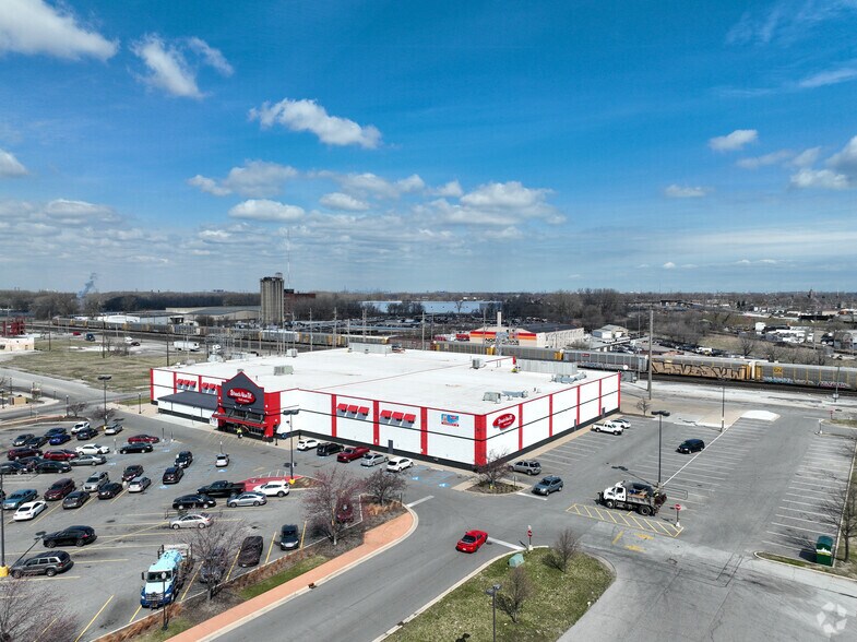 More Photos Of 115 E Sibley St, Hammond Freestanding For Lease