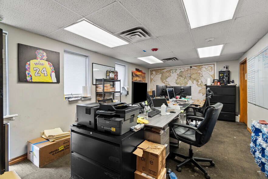 More Photos Of 14002 S Harrison Ave, Posen Truck Terminal For Sale