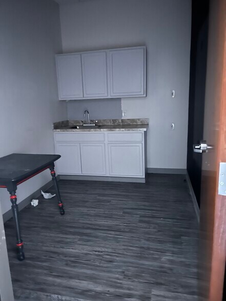 More Photos Of 5000 Western Center Blvd, Fort Worth Unknown For Lease