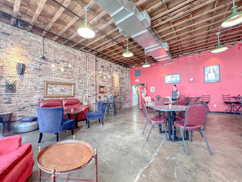 More Photos Of 215 E 2nd St, Bartlesville Auto Repair For Sale