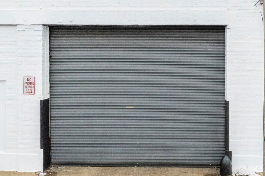 More Photos Of 203-205-209 Nassau Rd, Roosevelt Industrial For Sale