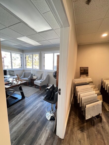 More Photos Of 40200 Truckee Airport Rd, Truckee Office For Lease