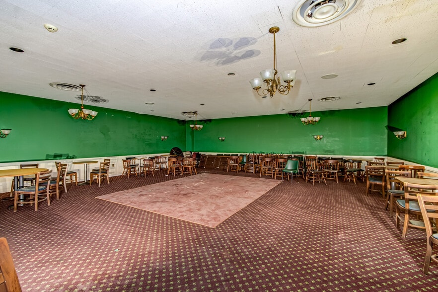 More Photos Of 15 7th St, Augusta Restaurant For Sale
