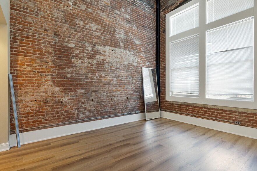 More Photos Of 145 Liberty St NE, Salem Apartments For Sale