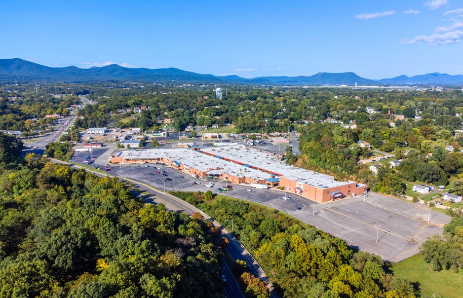 Primary Photo Of 4142 Melrose Ave NW, Roanoke Freestanding For Sale