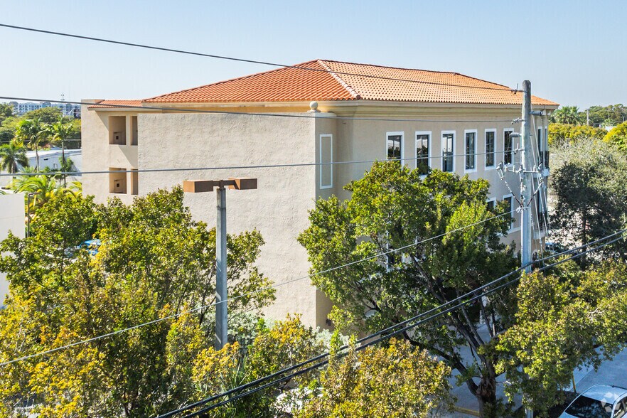 More Photos Of 9780 E Indigo St, Palmetto Bay Office For Lease