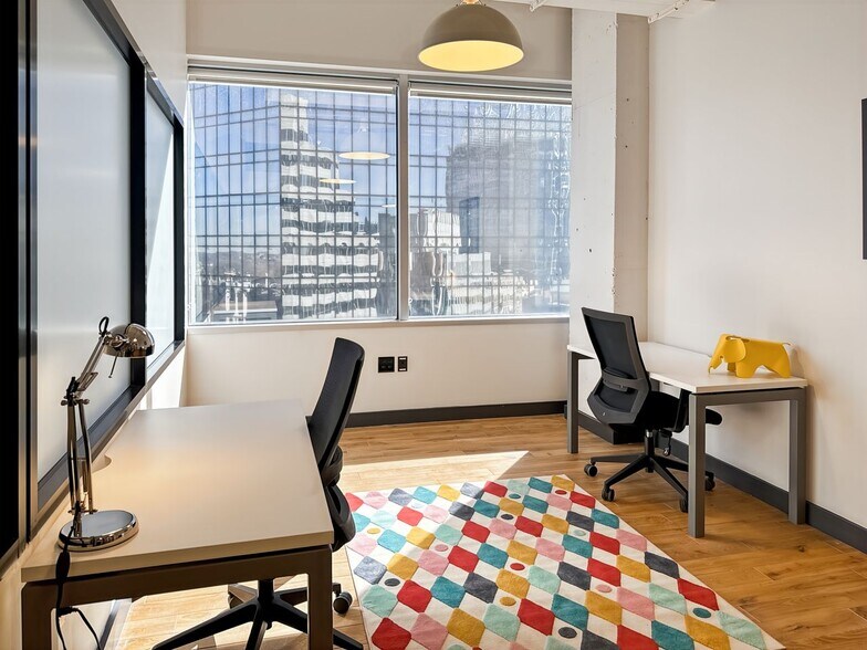 More Photos Of 128 S Tryon St, Charlotte Coworking Space