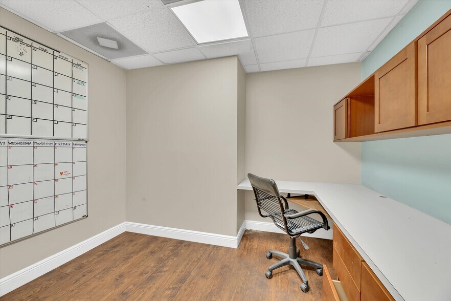 More Photos Of 224 NE 32nd Ct, Oakland Park Warehouse For Sale