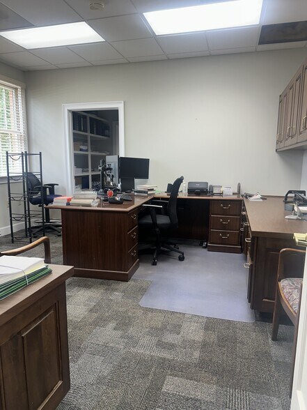 More Photos Of 3006 N Patterson St, Valdosta Office For Sale