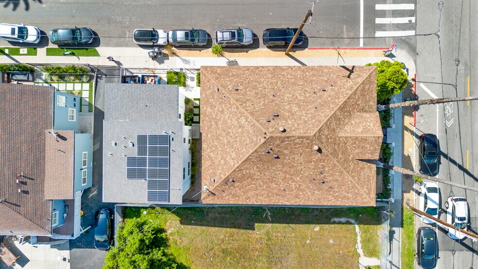 More Photos Of 648 W 30th St, Los Angeles Apartments For Sale