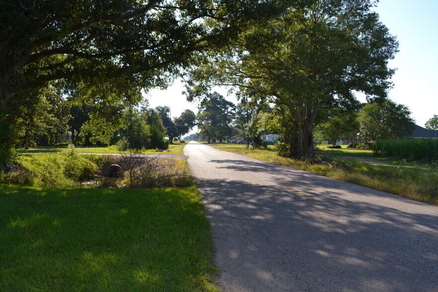 More Photos Of 5818 N Freetown Rd, New Iberia Land For Sale