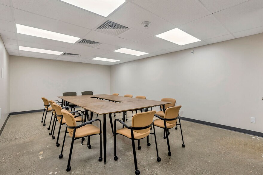 More Photos Of 2330 Victory Pky, Cincinnati Office Residential For Lease