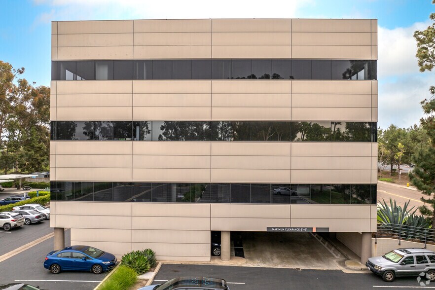 More Photos Of 15373 Innovation Dr, San Diego Office For Lease