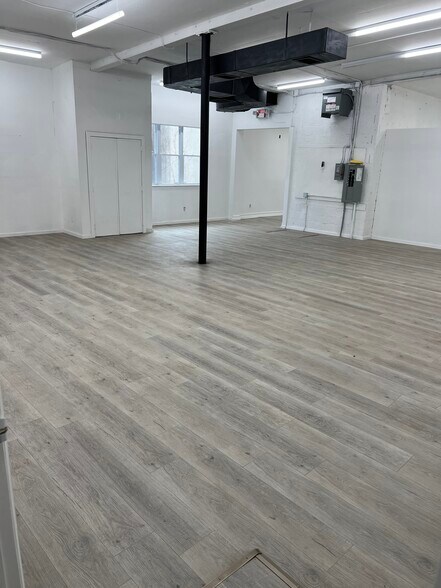 More Photos Of 711 Broadway, Westwood Warehouse For Lease