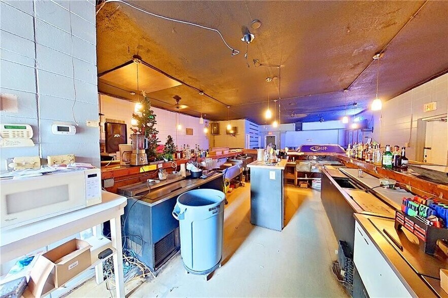 More Photos Of 1921 State St, Waycross General Retail For Sale