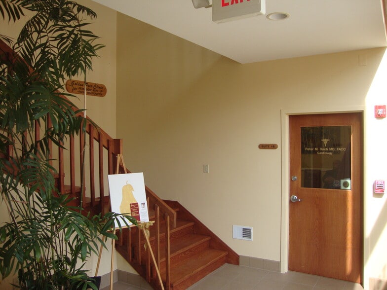 More Photos Of 167 Main St, Metuchen Medical For Lease