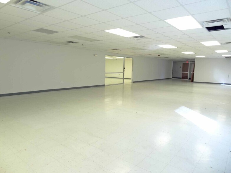 More Photos Of 1311-1319 Pineview Dr, Morgantown Medical For Lease