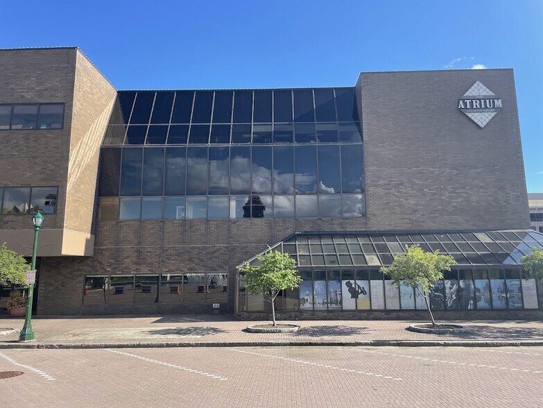 More Photos Of 100 S Salina St, Syracuse Office For Lease