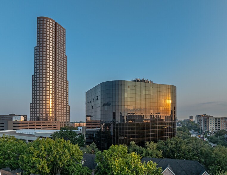 More Photos Of 1800 Bering Dr, Houston Office For Sale