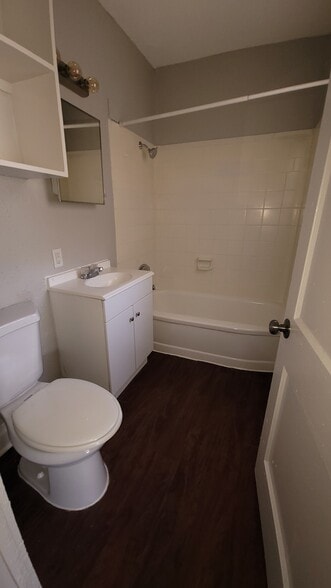More Photos Of 218 Claremont Ave, San Antonio Multifamily For Sale