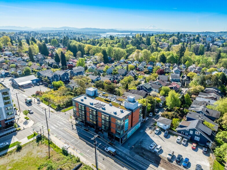 More Photos Of 1319 NE 65th St, Seattle Apartments For Sale