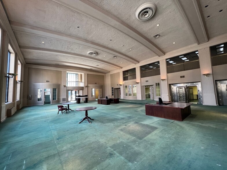 More Photos Of 39 2nd St NW, Hickory Office For Sale