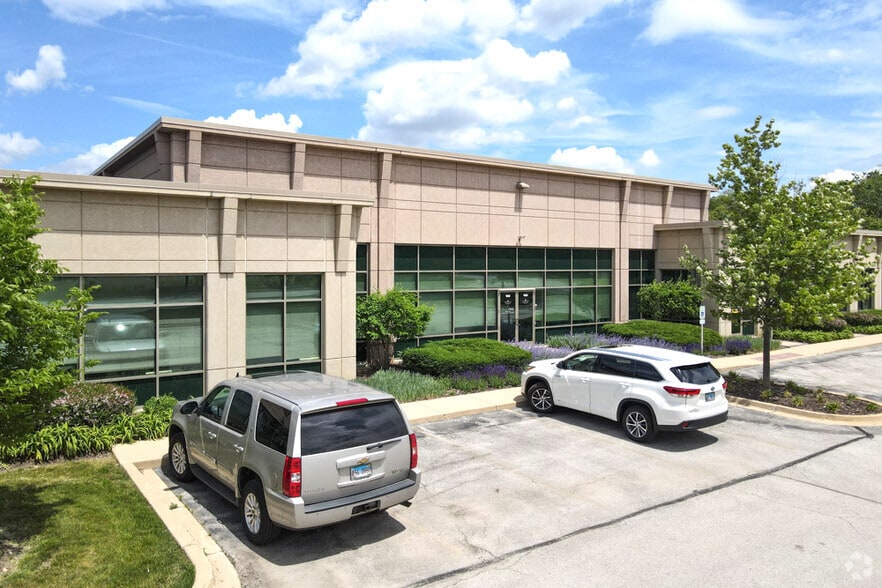 Primary Photo Of 320 Cardinal Dr, St Charles Medical For Lease