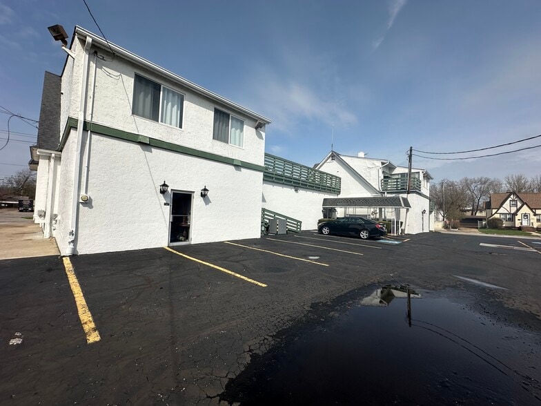 More Photos Of , Cleveland General Retail For Sale