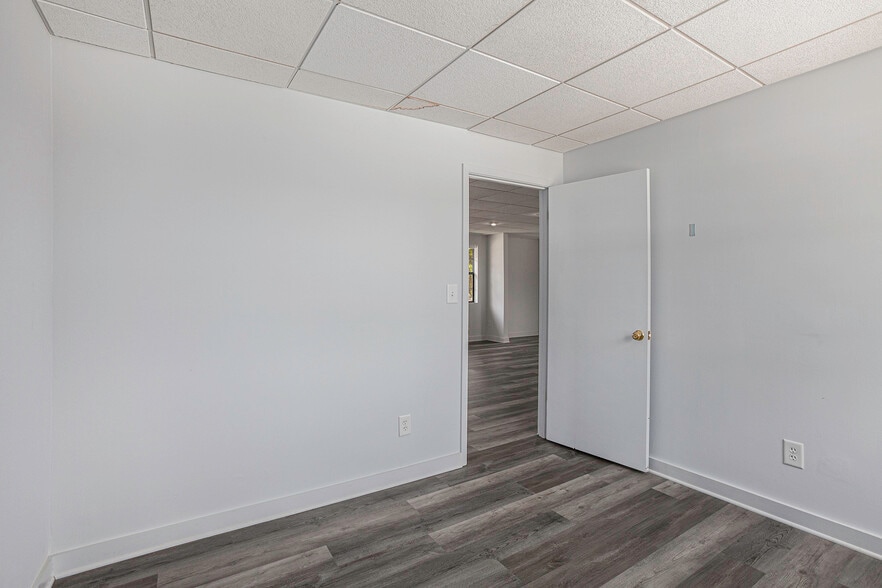 More Photos Of 2858 Franklin St, Avondale Estates Office For Lease